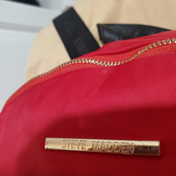 STEVE MADDEN RED MINI FORCE WOMEN\'S TRAVEL BACK PACK BAG